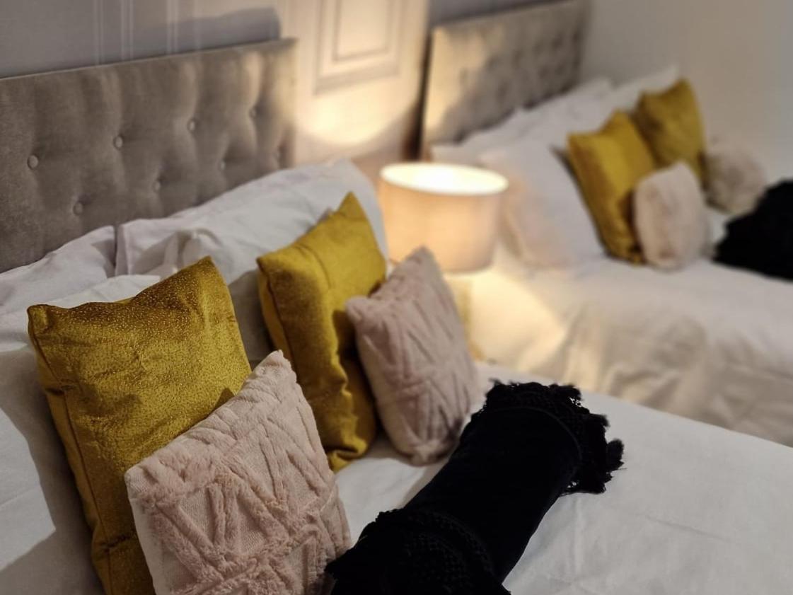 Shm Stays Leicester. Newly Renovated!! 15 Min Drive From City Centre, University. 9 Min Drive To Leicester City Stadium, 5 Min Drive To M1 & M69. 2 Min Walk To Bus Stop. Eksteriør billede