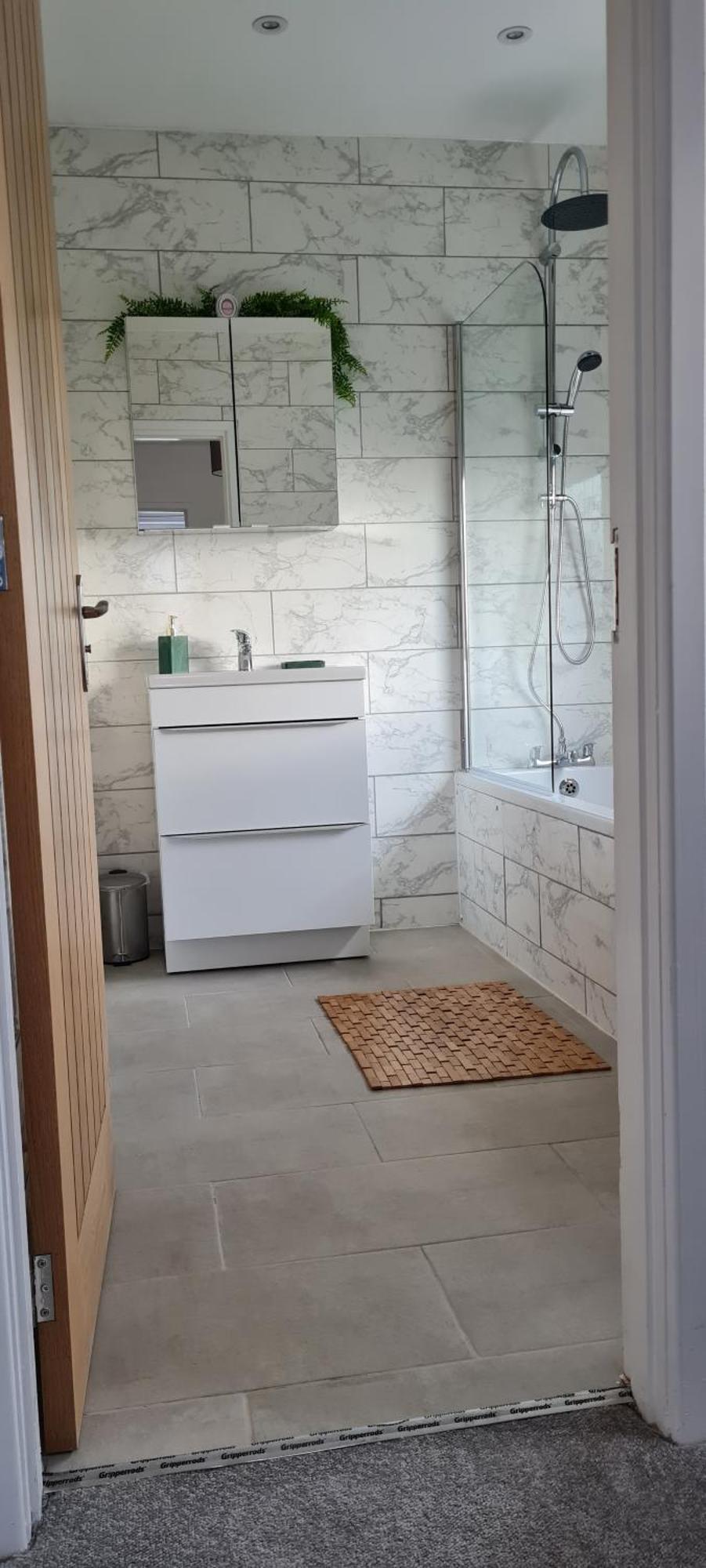 Shm Stays Leicester. Newly Renovated!! 15 Min Drive From City Centre, University. 9 Min Drive To Leicester City Stadium, 5 Min Drive To M1 & M69. 2 Min Walk To Bus Stop. Eksteriør billede