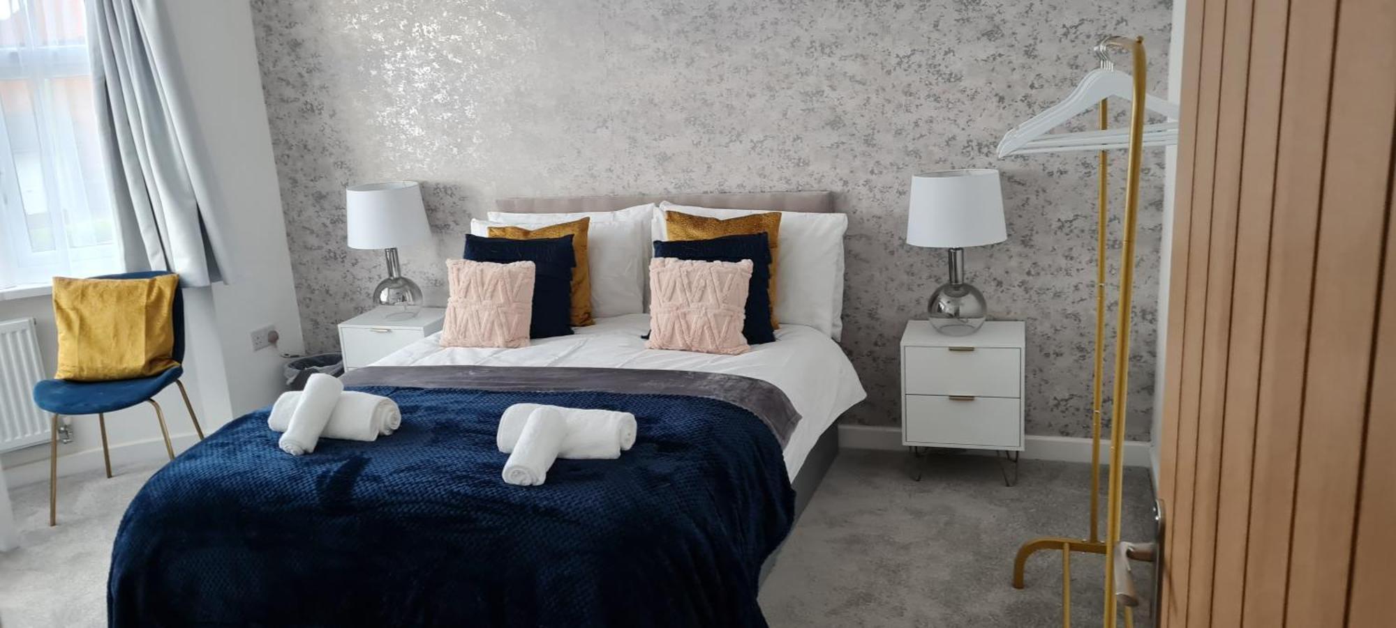 Shm Stays Leicester. Newly Renovated!! 15 Min Drive From City Centre, University. 9 Min Drive To Leicester City Stadium, 5 Min Drive To M1 & M69. 2 Min Walk To Bus Stop. Eksteriør billede